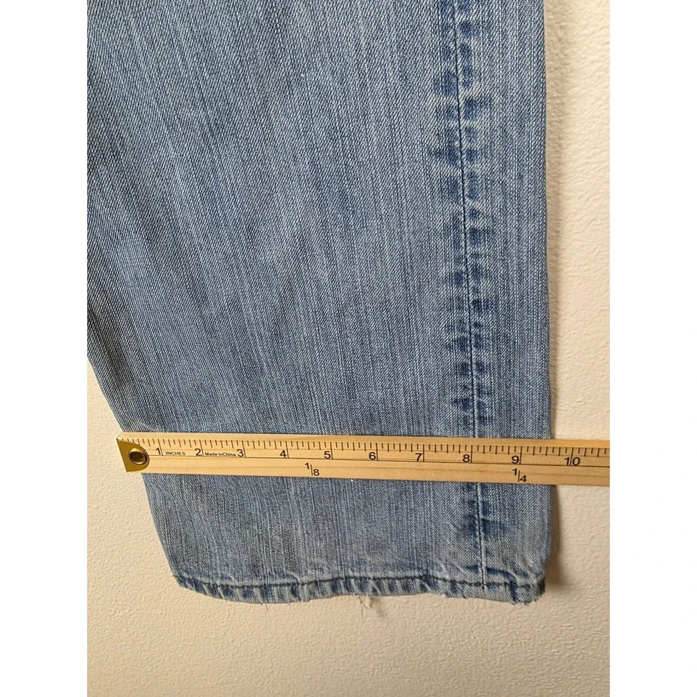 Banana Republic Jeans Mens 36x33 Tag 36x34 Blue Light Wash Straight Leg Distress